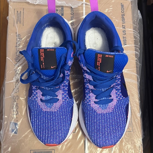 Nike Women’s Running Sneakers Nike React Infinity - Picture 3 of 5